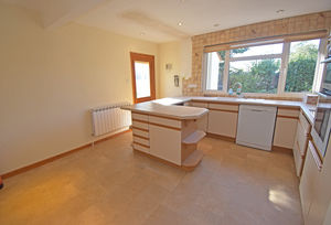 Kitchen- click for photo gallery